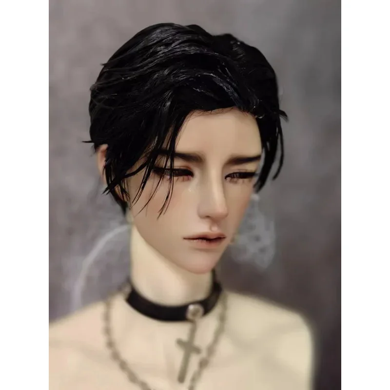 La parrucca della bambola BJD è adatta per 1/3 di zio, seta ad alta temperatura, acconciatura modificata a mano, separazione laterale dei capelli, tutto ragazzo