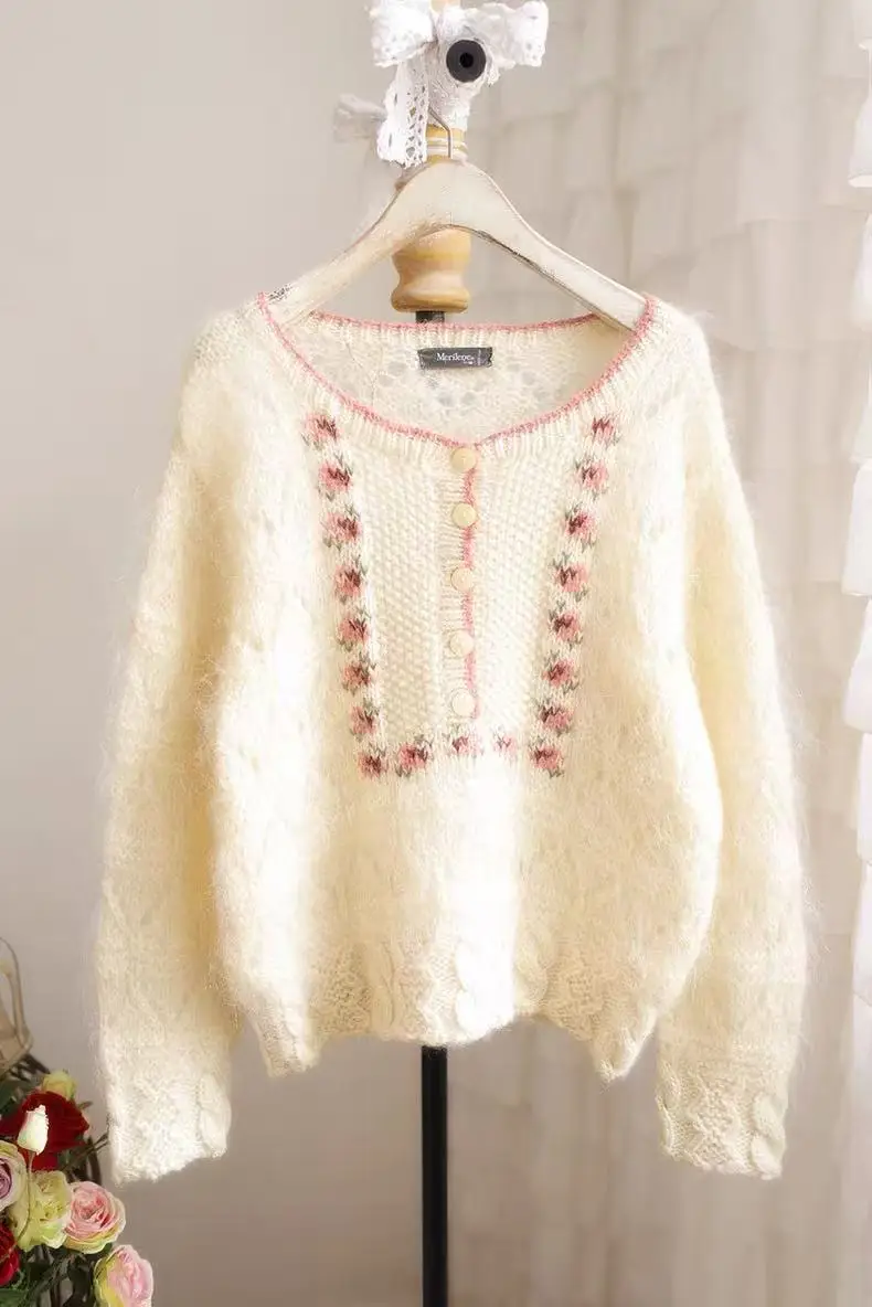 

Women's round neck knitted sweater with loose and lazy style pullover embroidery, pure handmade weaving, fashionable new product