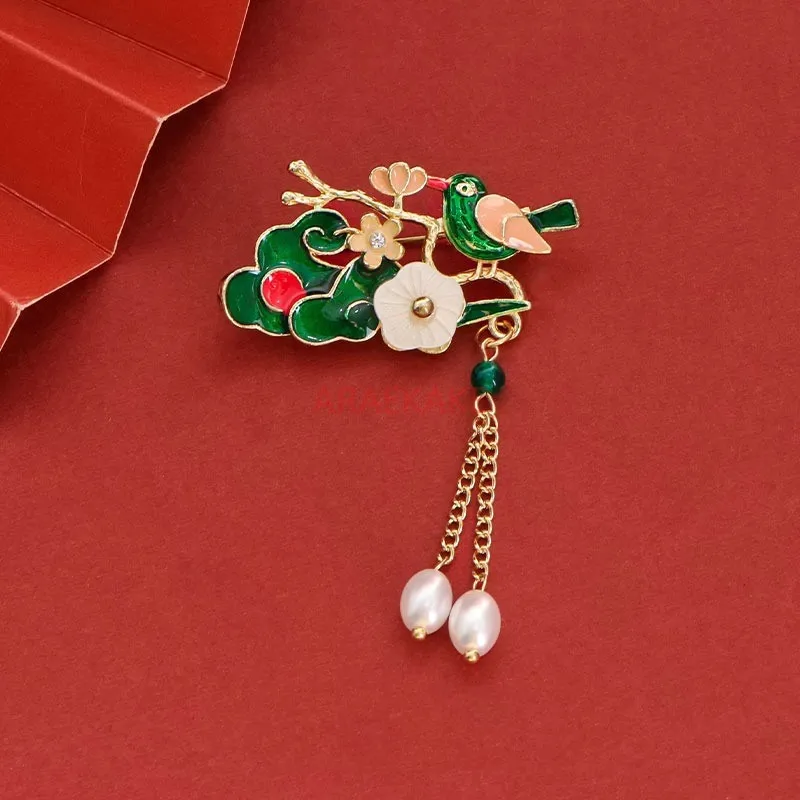 Spilla a ventaglio di pavone in stile cinese, cheongsam con nappa retrò, spilla con fibbia antiriflesso Hanfu, fiore sul petto accessorio