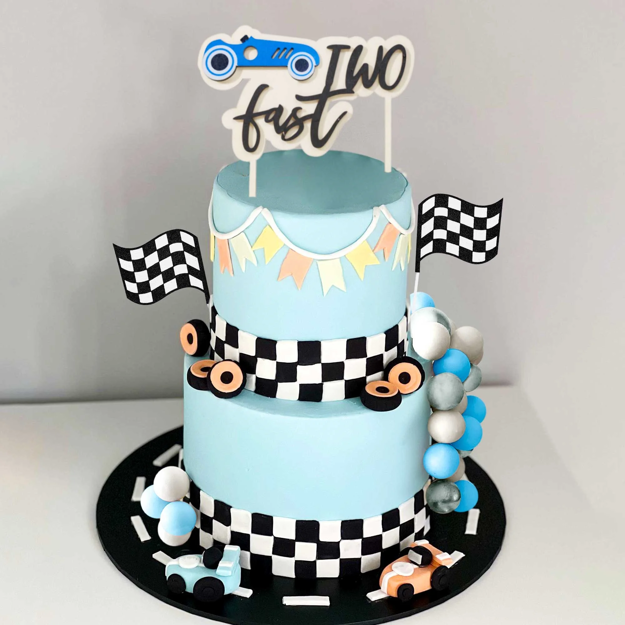 LaVenty Two Fast Cake Topper Rennwagen Geburtstagsdekorationen Partyzubehör für Rennwagen, karierte Flagge, Geburtstagsparty-Zubehör – Detail 4