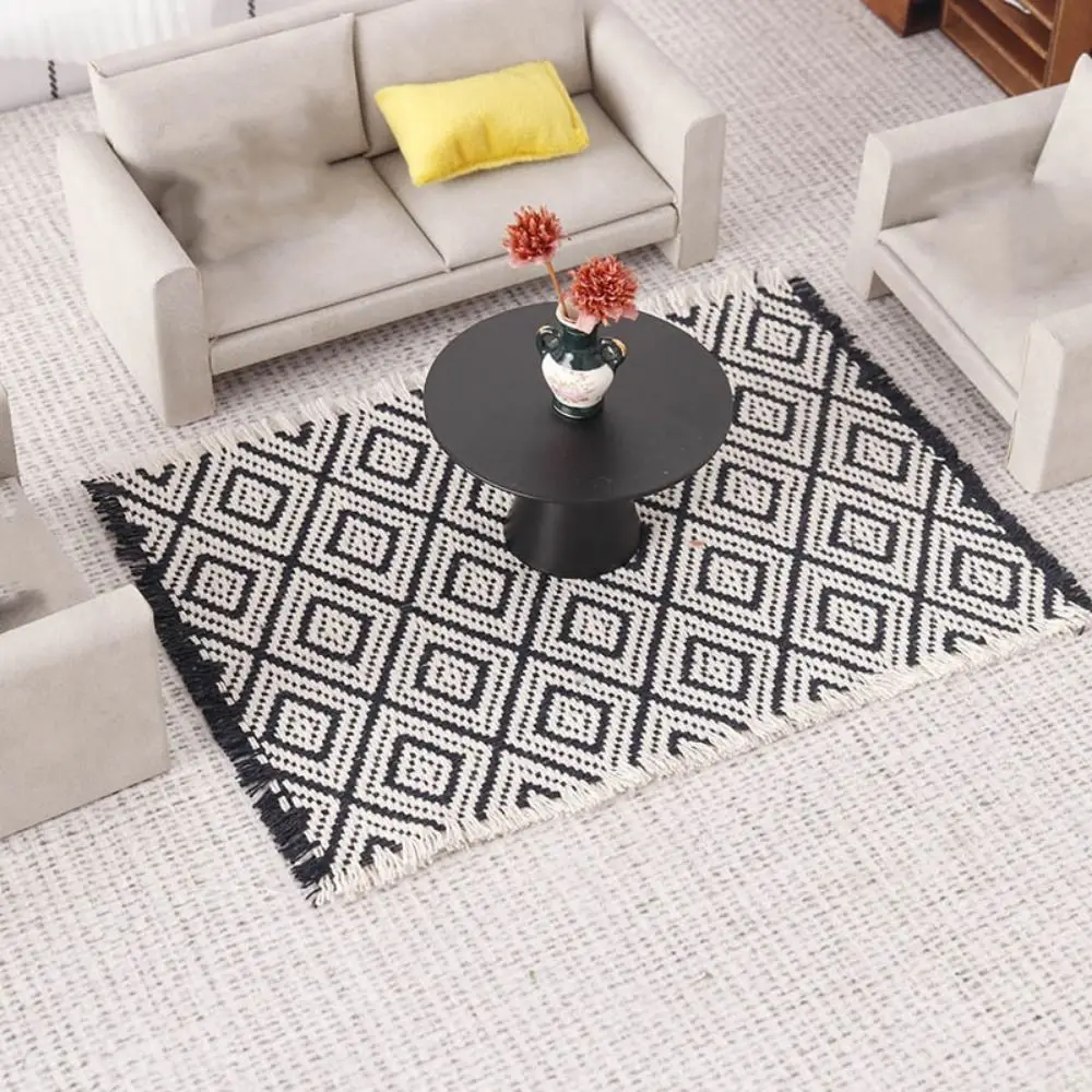1/12 escala casa de bonecas em miniatura tapete preto e branco borda borla modelo tapete diamante padrão acessórios casa