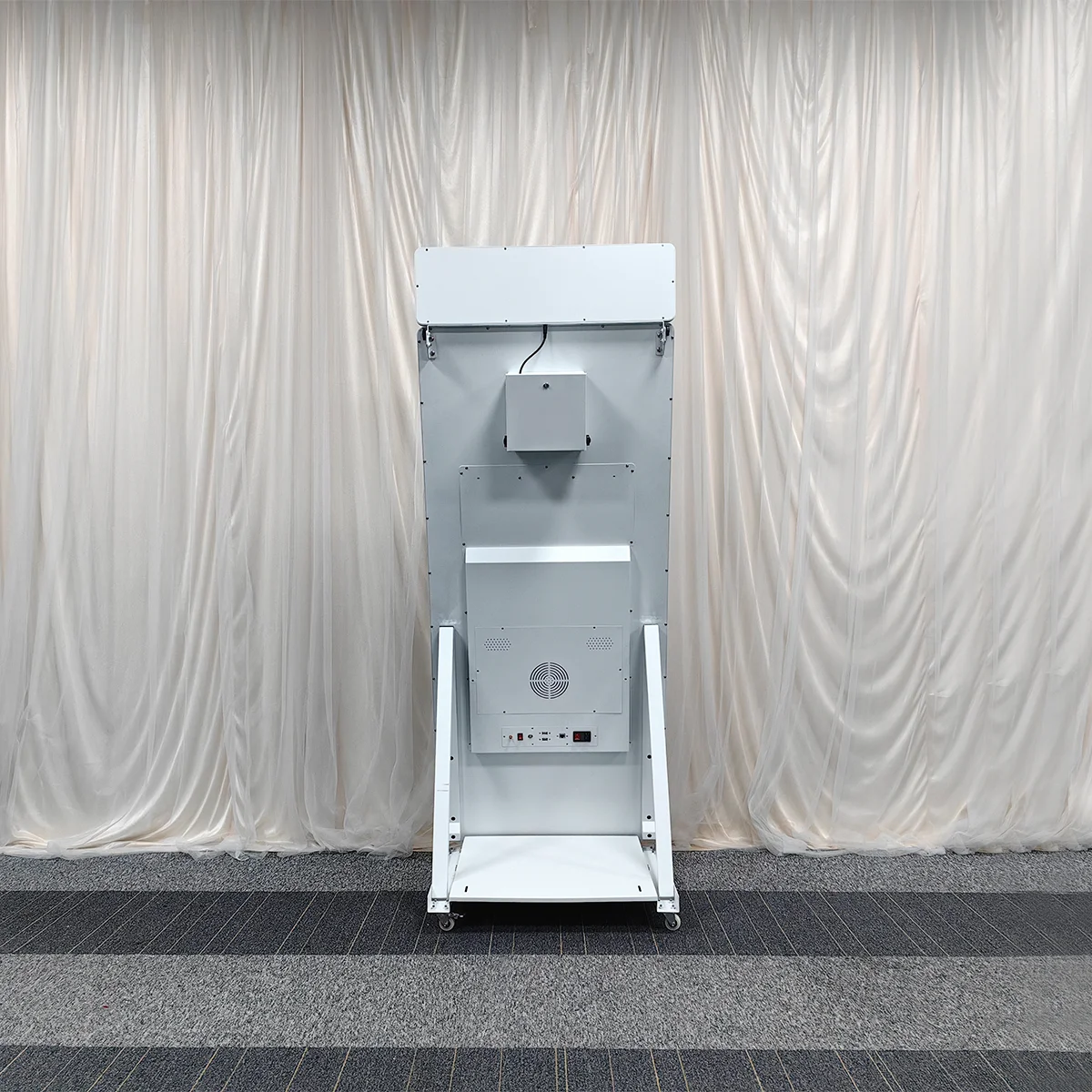 ZJW high-quality hot selling customized products Mini PC Photo Booth Machine With DSLR  Mirror Touch Screen Sale Magic Mirror Ph