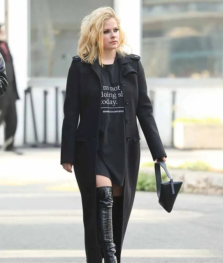 أفريل لافين منقوشة تي شيرت مطبوع الصيف الفاخرة العلامة التجارية القطن الرجال والنساء تي شيرت قصير الأكمام