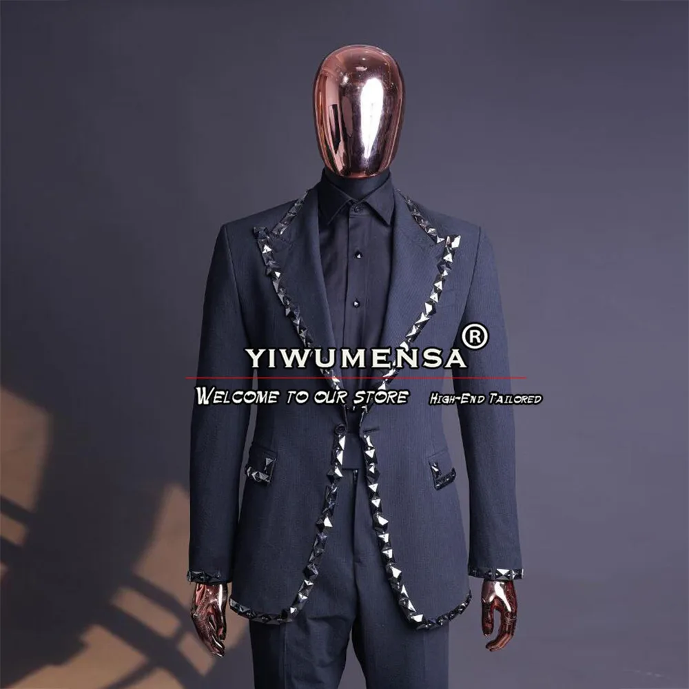 

Luxury Metal Embellished Men Suits Beaded Shawl Lapel Groom Wedding Tuxedos 2 Pieces Sets Male Prom Blazer Fashion Costume Homme