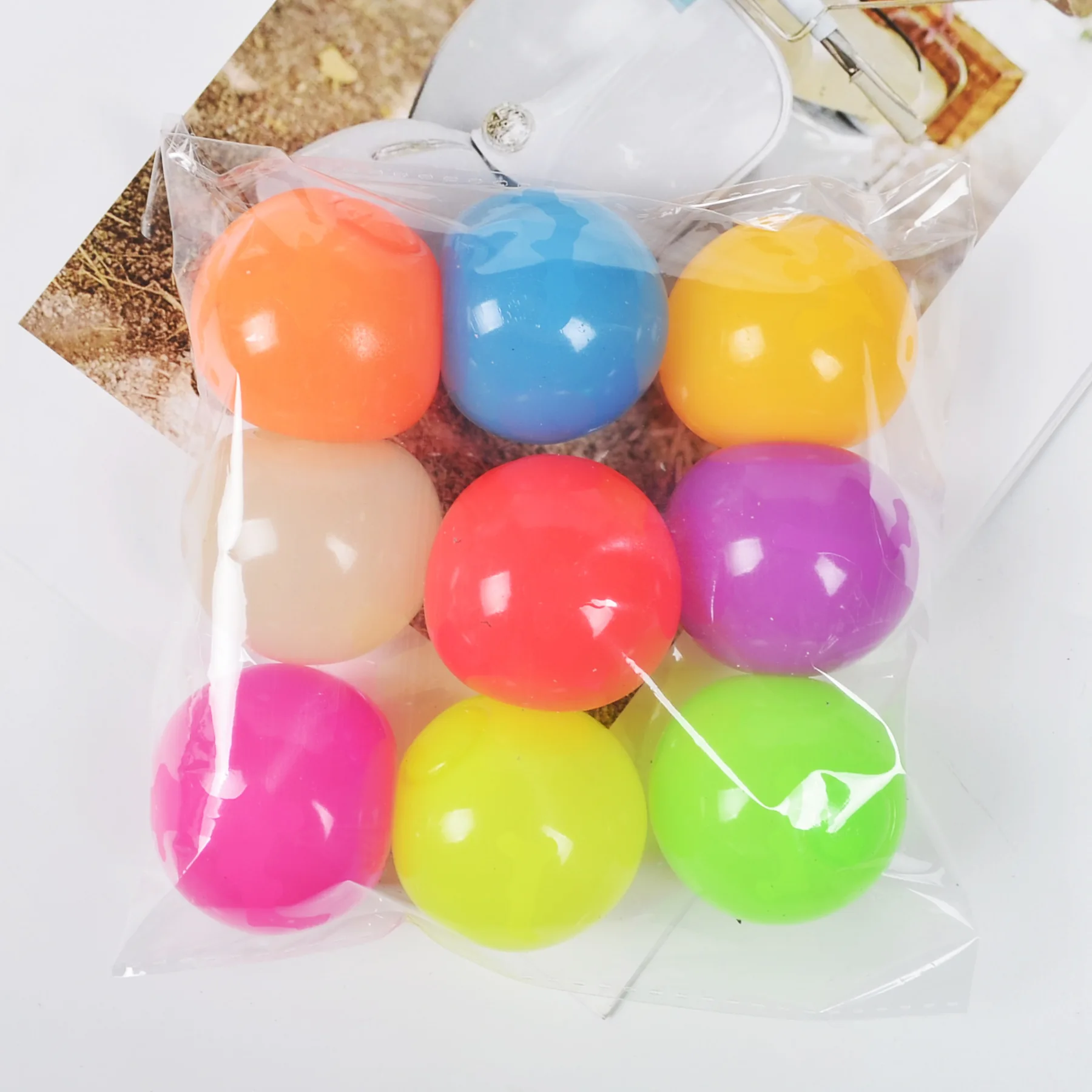 2pcs Luminous Sticky Target Balls Sticky Wall Decompression Vent Ball Child Sucker Toys Squeeze Stress Relief Toy For Kids Teen