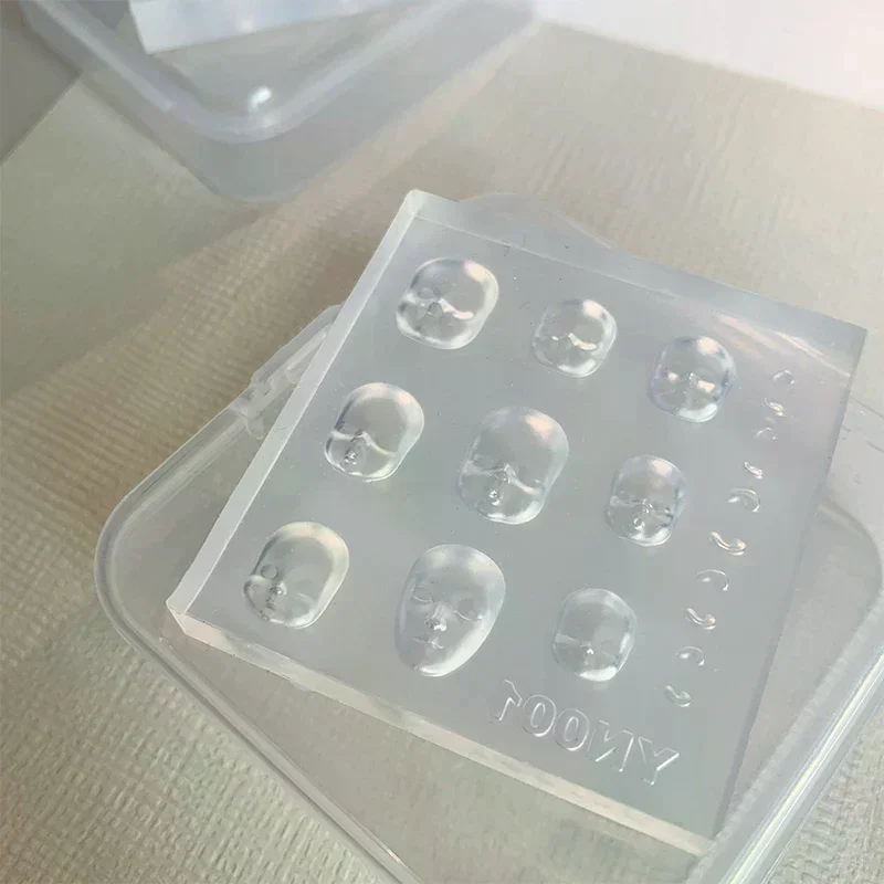Moule de gravure à la main dessin animé visage humain poupée 3D Silicone moule à ongles décorations d'art d'ongle Silicone mode manucure moule accessoire