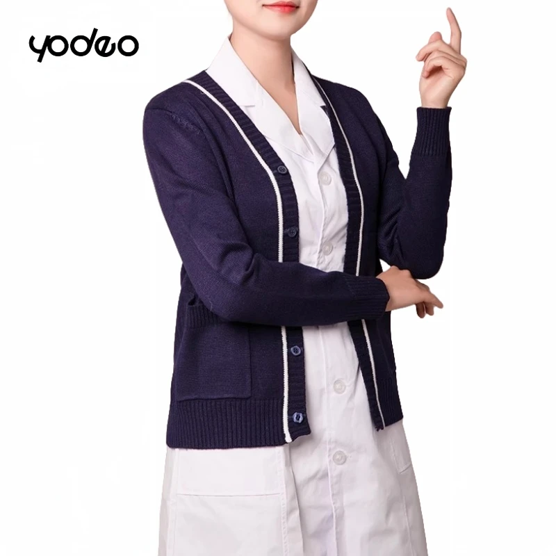 ملابس عمل ممرضات مخملية سميكة بالمستشفى للنساء لا تتعرض للبيلينغ متينة عالية المرونة سترة محبوكة من الصوف