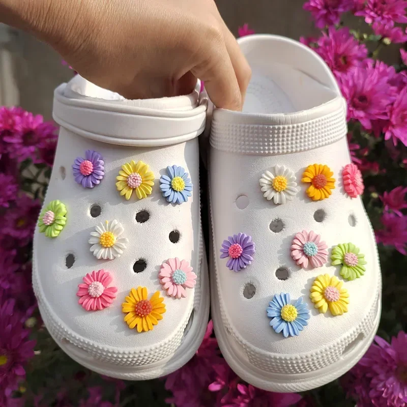 Daisy Hole Shoes for Kids, Flower Charms, Designer DIY, Shiny Bling Shoes, Decaration Tamancos, Meninos e Meninas Presentes, Novo