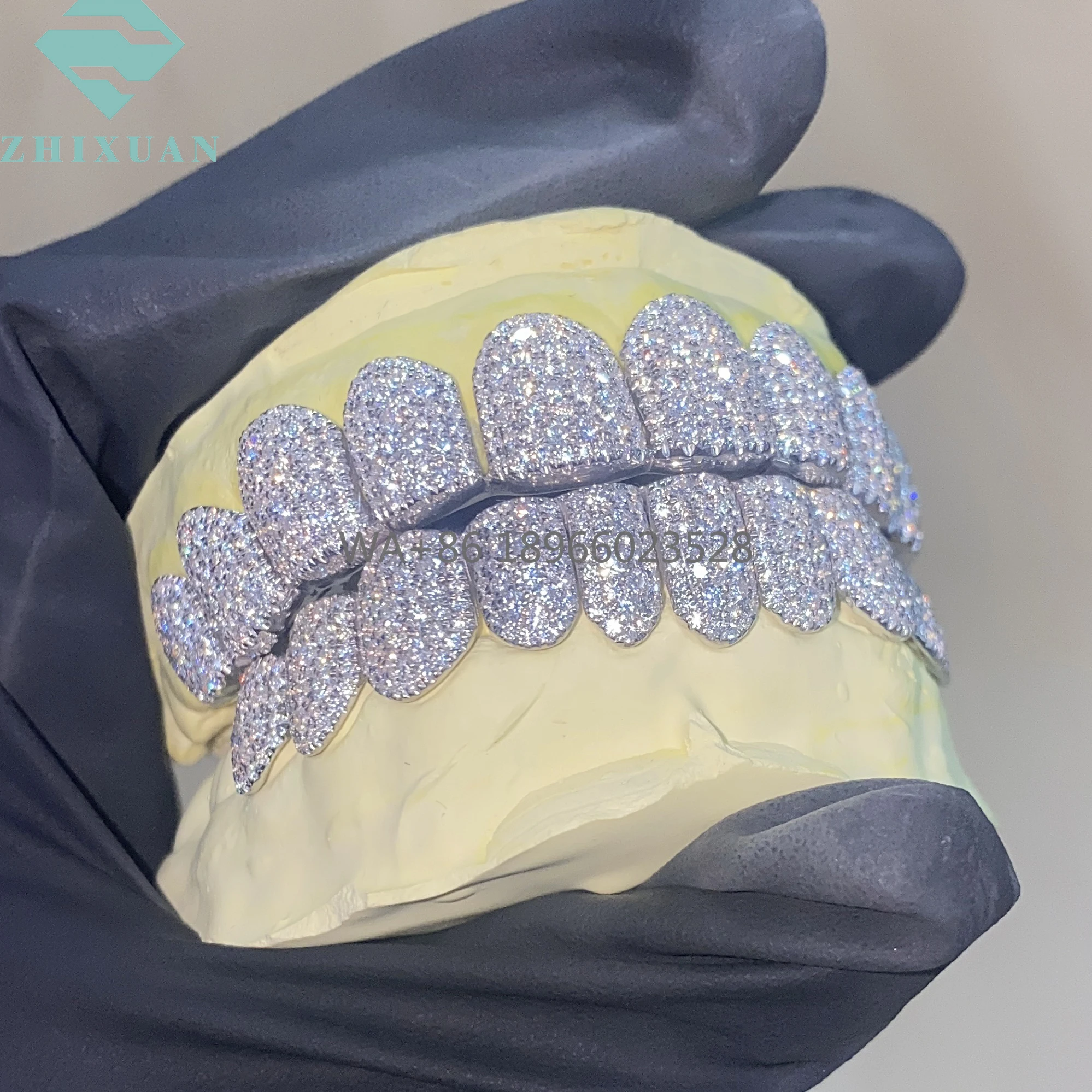 

Hip Hop Jewelry Mosaic Setting Iced Out 925 Silver Grillz for Teeth Bust Down Deep Cut Custom Vvs Diamond Moissanite Grillz