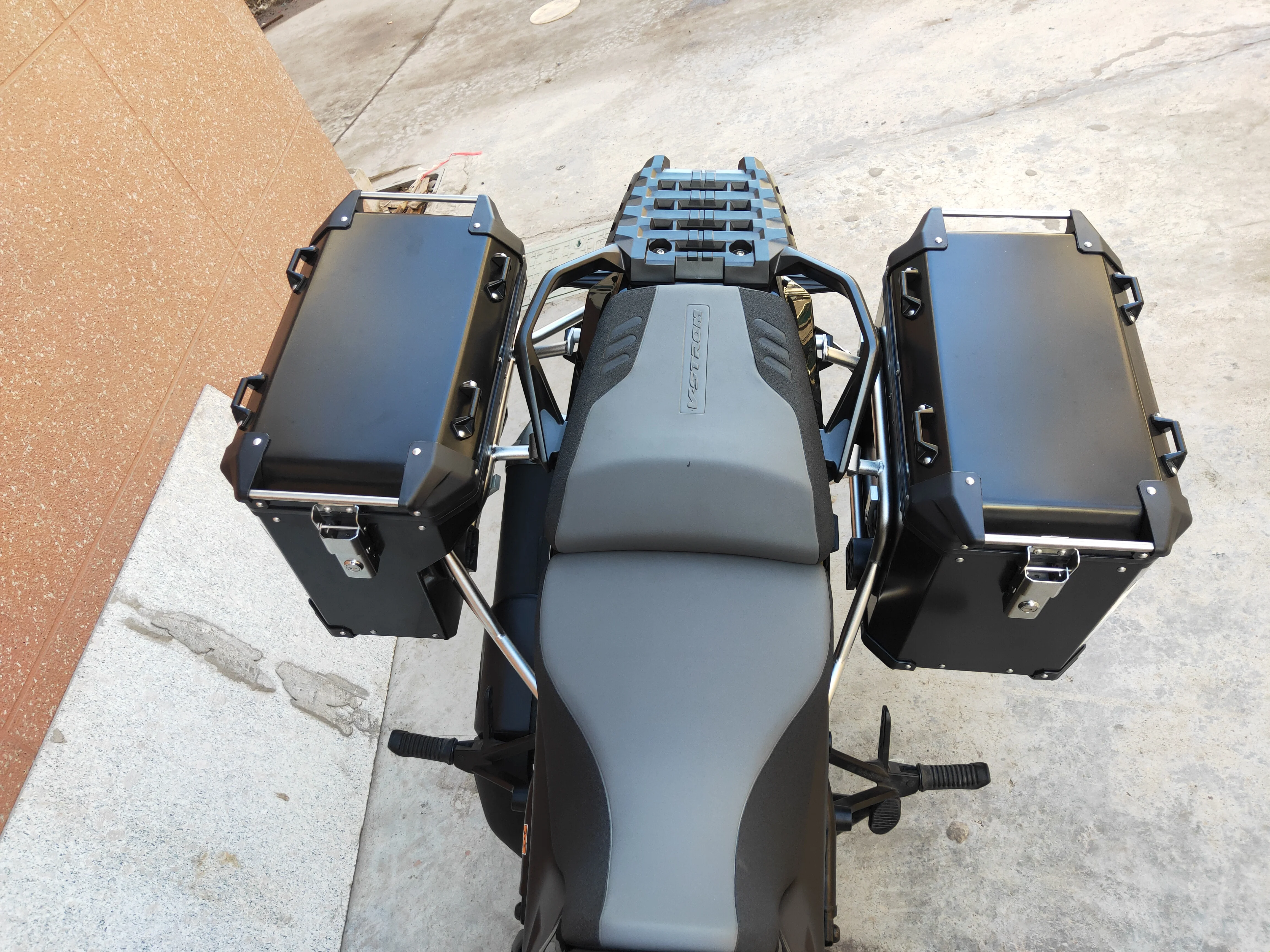

36L Black Or Silver Aluminium Motorcycle Side Box For The Full Types Of Motorcycles