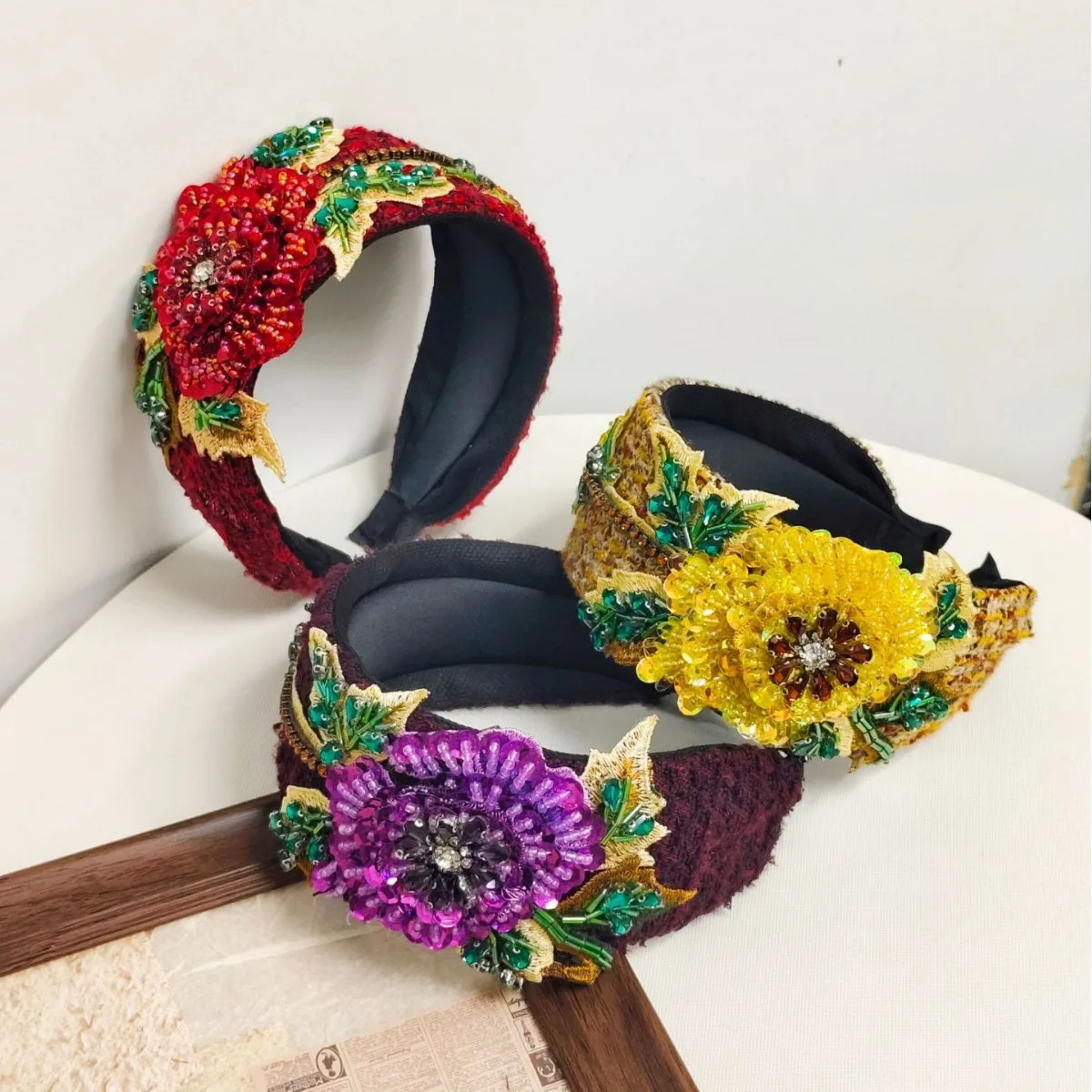 

New Fashion Hand-sewn Beaded Vintage Luxury Rhinestone Flower Headband Wide-brimmed New Chinese Style Hair Accessory