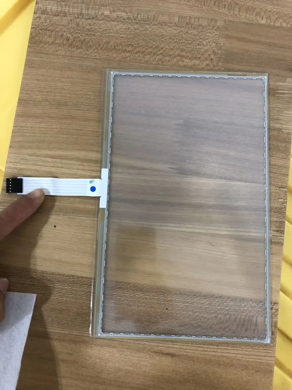 AMT2526-00  235mmx146 mm 5wires  touch glass