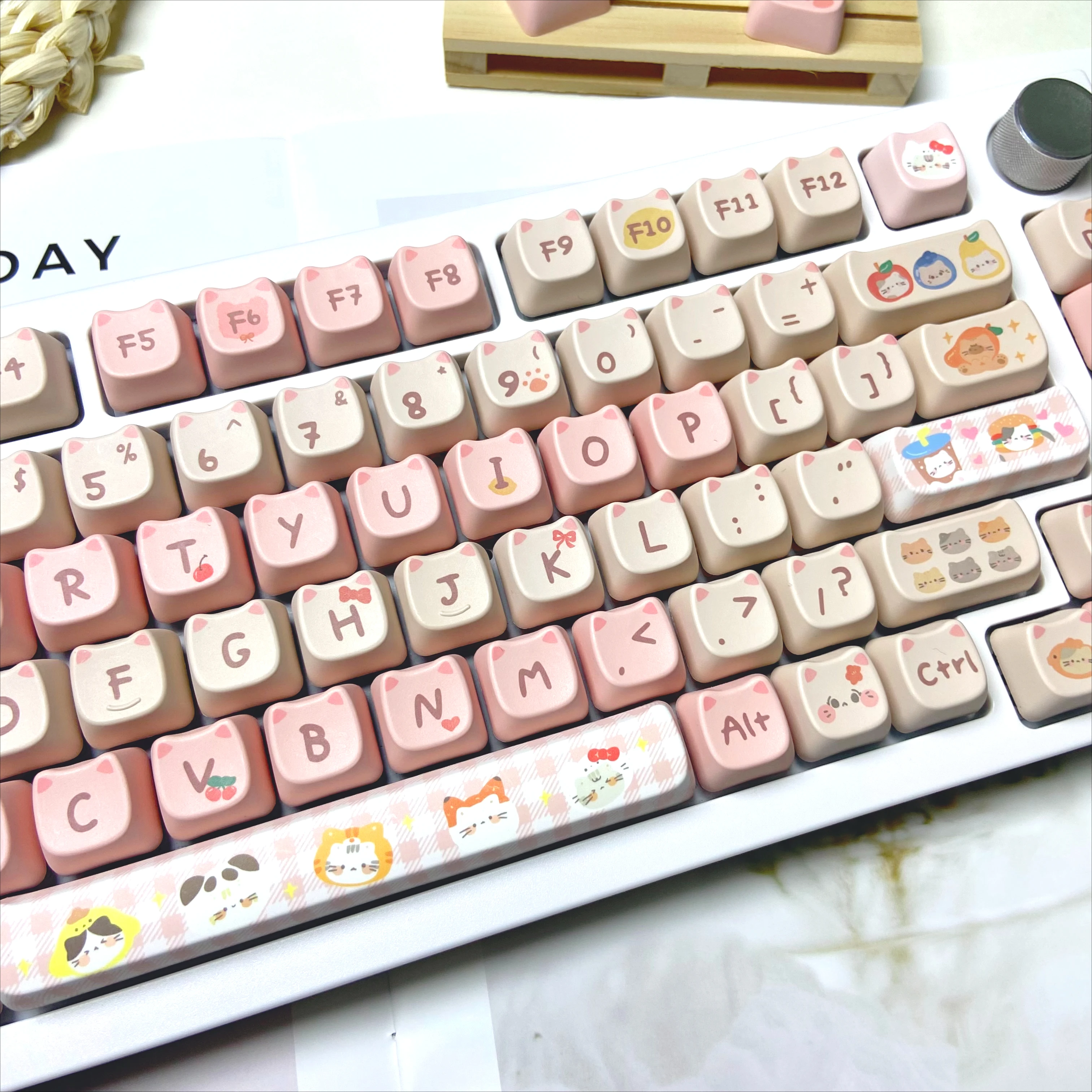 Cute Pink Cat Paradise Them KeyCaps MAO Profile Keycaps Custom for Mechanical Keyboard Key Caps for Girls Keyboard DIY Decor