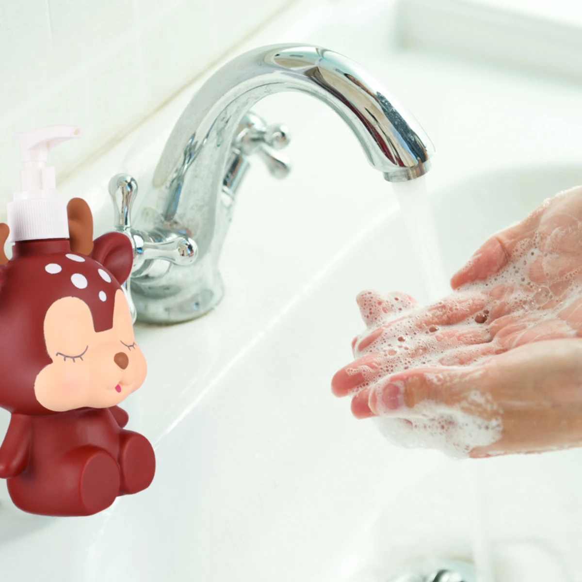 

Creative Lotion Dispensers Press Pump Bottle Cartoon Deer Kids Shampoo Storage Safe Material Travel Toiletries