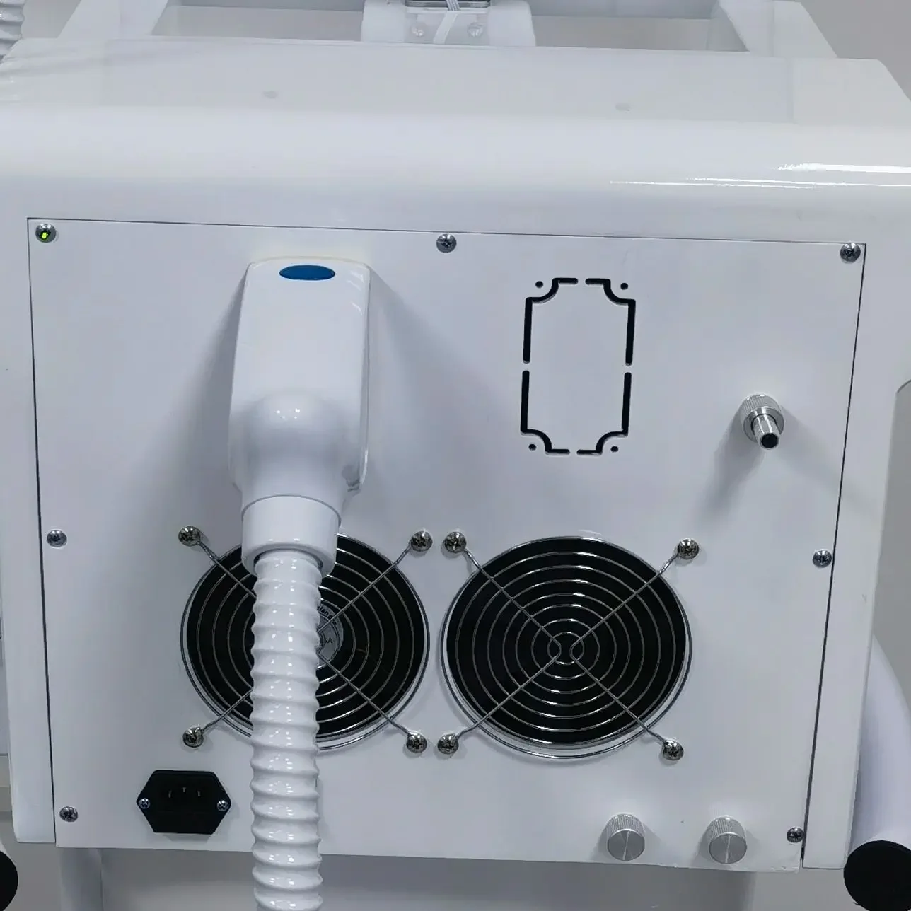 

Профессиональный 4-волновой диодный лазер для удаления волос на теле и лице, портативный сопрано-титановый эпилятор 2024, 4000 Вт для ухода за кожей