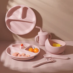Nieuwe Bpa Gratis Siliconen Baby Voeding Set Sucker Kom Dinning Schalen Plaat Stro Cup Lepel Vorken Voor Kinderen Kinderen Tafelgerei