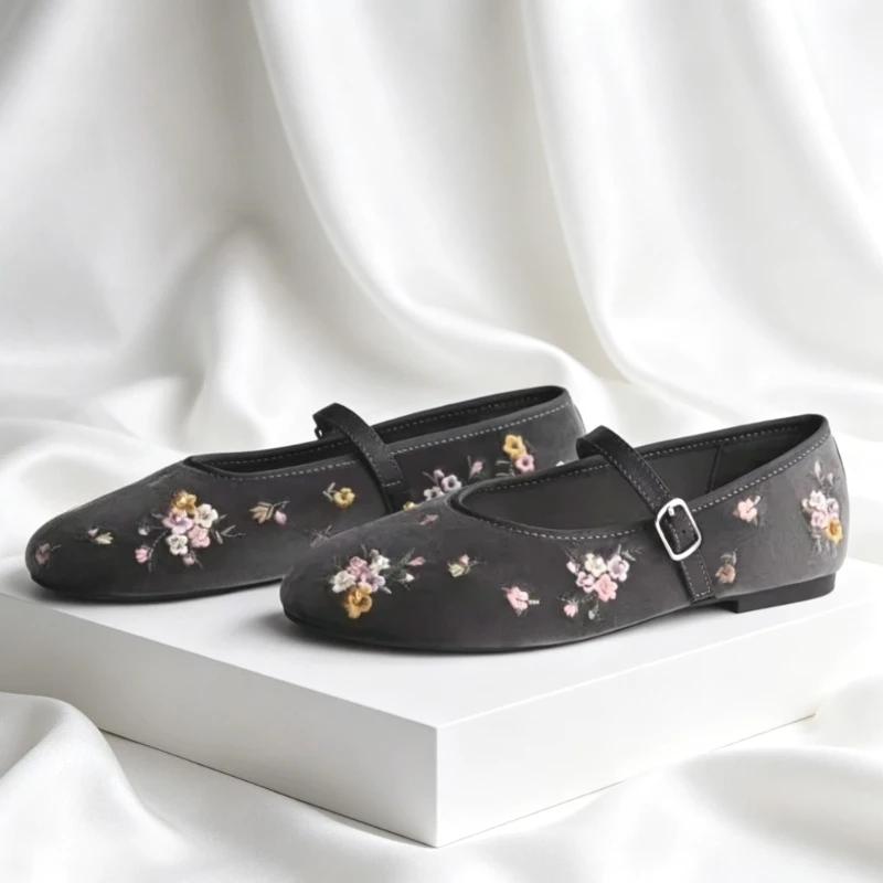 ballerine-di-lusso-in-velluto-con-ricami-floreali-per-donne-scarpe-mary-jane-alla-moda-con-fibbia-metallica-comode-e-casual