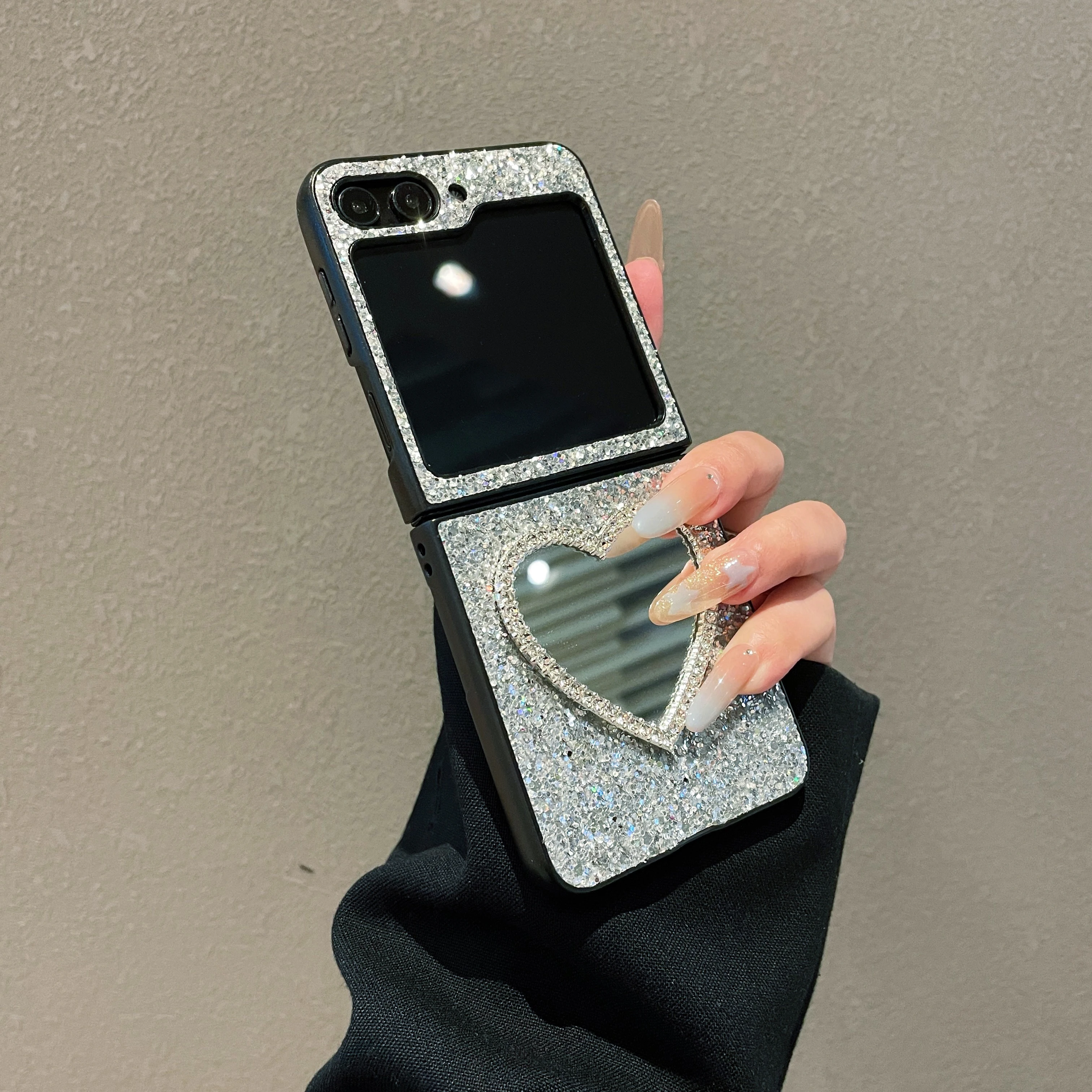 Etui na telefon Samsung Galaxy Z Flip 7 6 5 4 3 Flip7 FE z brokatową skórą, luksusowymi, błyszczącymi cyrkoniami, lustrzanym sercem z diamentami.