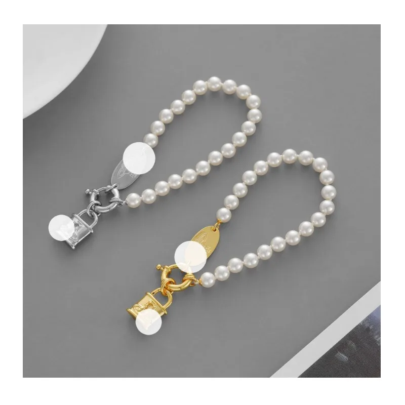 

New Small Lock Bracelet Simple Niche High-end Oval Embossed Three-dimensional Small Lock Glazed Pearl Bracelet