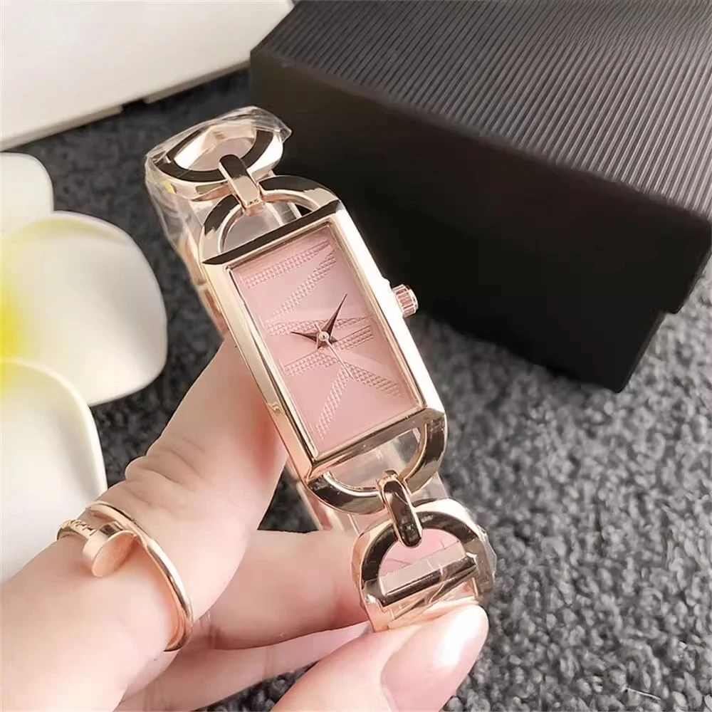 2025 ساعة كوارتز نسائية جديدة متخصصة خمر ساعة مربعة بسيطة موضة ساعة نسائية