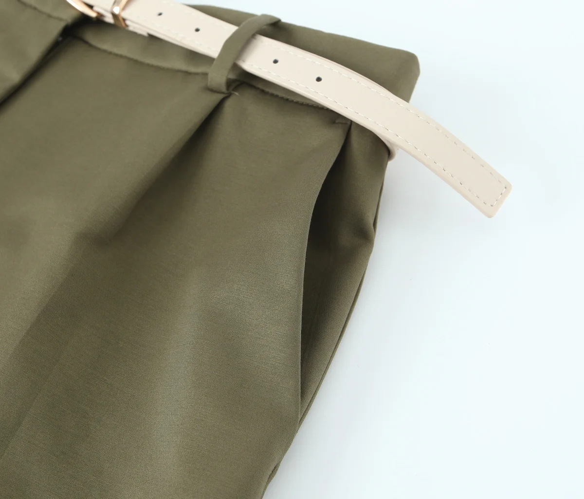 Celana Pendek Berlipat Serbaguna Kasual Longgar Sabuk Fashion Baru Wanita 2025 Celana Pendek Wanita Saku Samping Pinggang Tinggi Retro