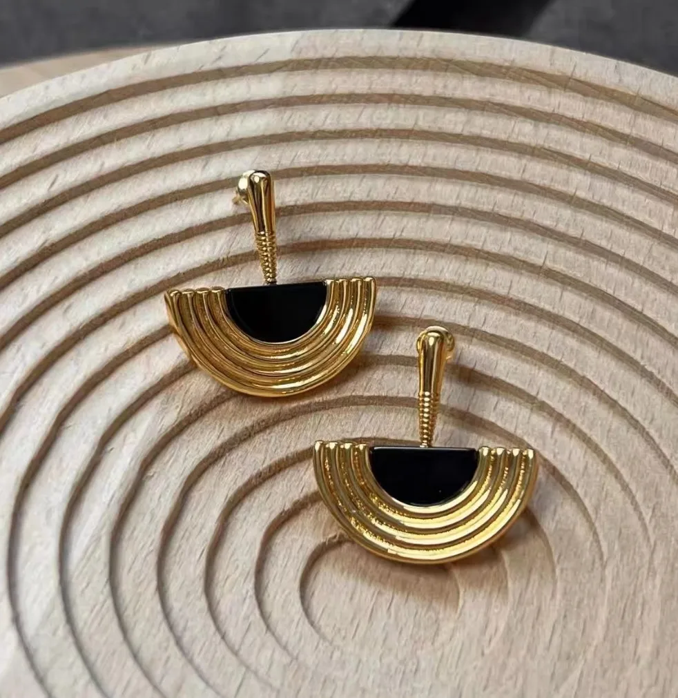 HUANZHI Black Glazed Metal Drop Earrings Geometric Sector Gold Color Irregular Vintage Personality Jewelry New Design
