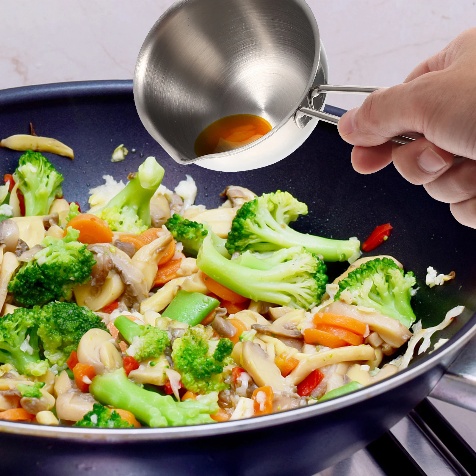 

Stainless Steel Oil Pot Long Handle Insulated Cooking Saucepan Stovetop Heat Resistant Nonstick Mini Pot Kitchen Essential