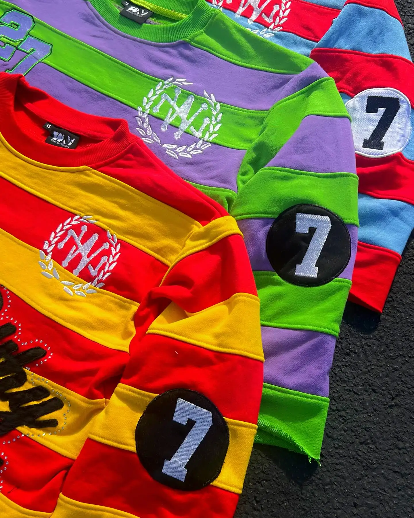 トップス Embroidery Patchwork Shirts Men Women Hip Hop Letter Embroidery Patchwork Stripe Graphic T