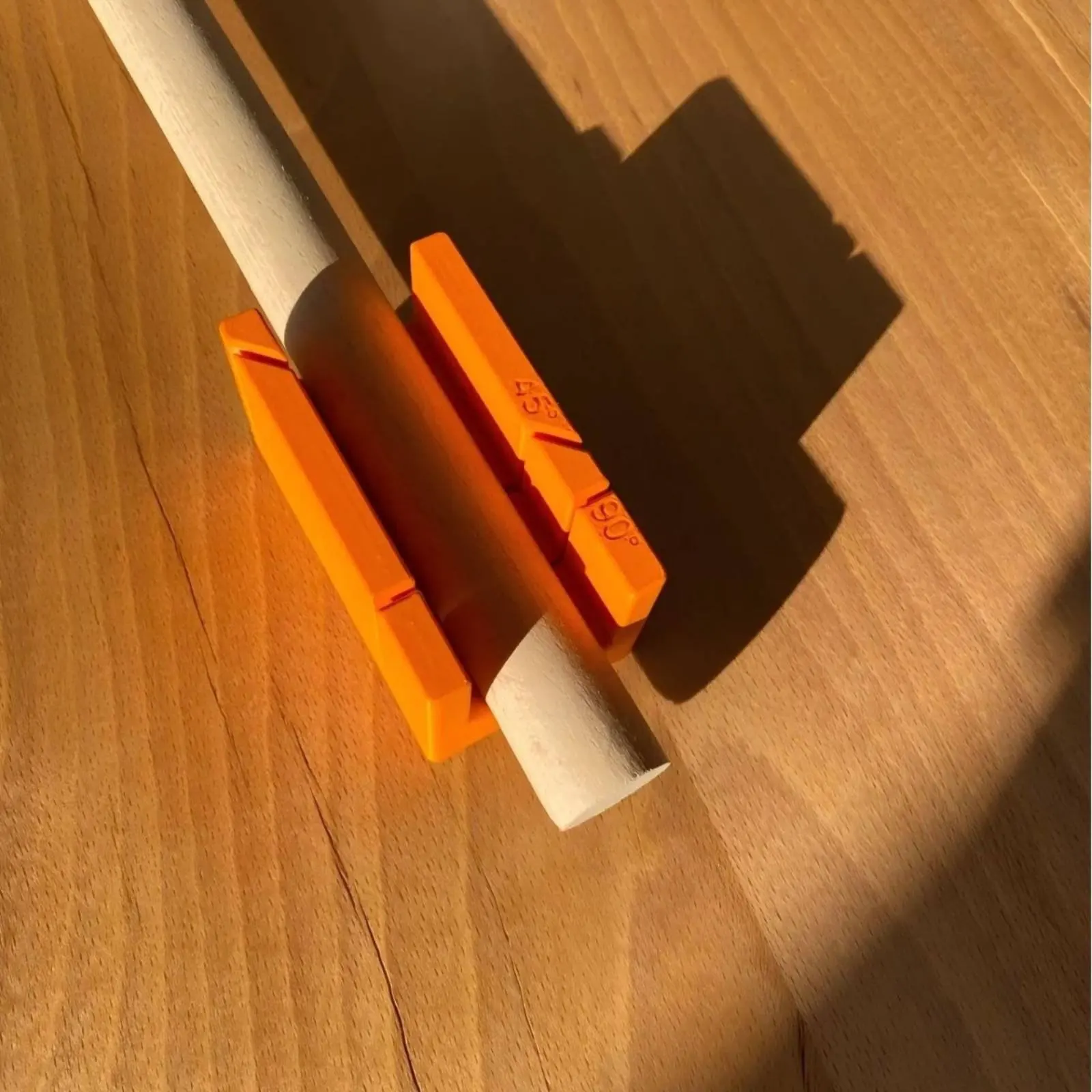 

45 Degree Saw Guide Portable 90 Degree Cut Guide Woodworking Tool Anti Slip for Carpenters, Workshop