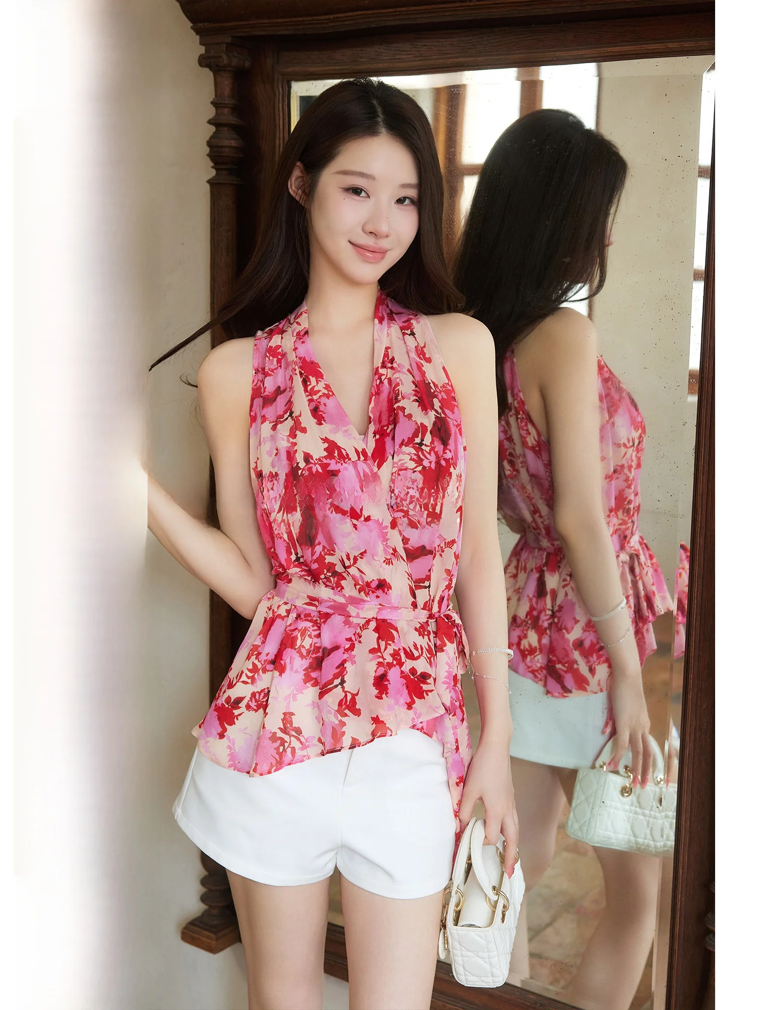 

Touchin Haute Summer Floral Print V-Neck Short Sleeve Women's Top with Gradient Dyeing Effect Elegant Short Pants Set