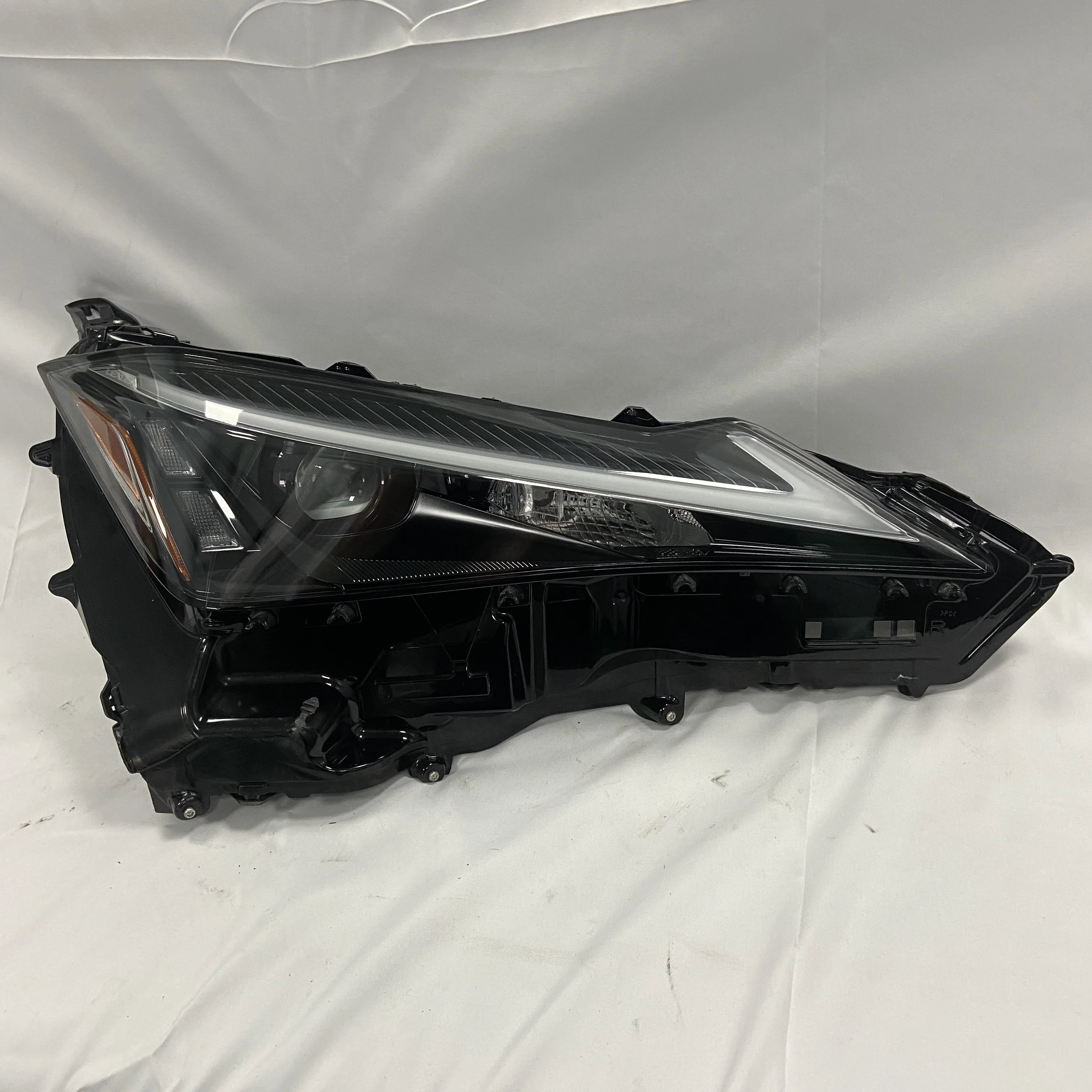 

Высококачественная светодиодная фара в сборе для UX UX200 UX260 UX250H UX300E 2018-2022, 12В, для автомобильных систем освещения