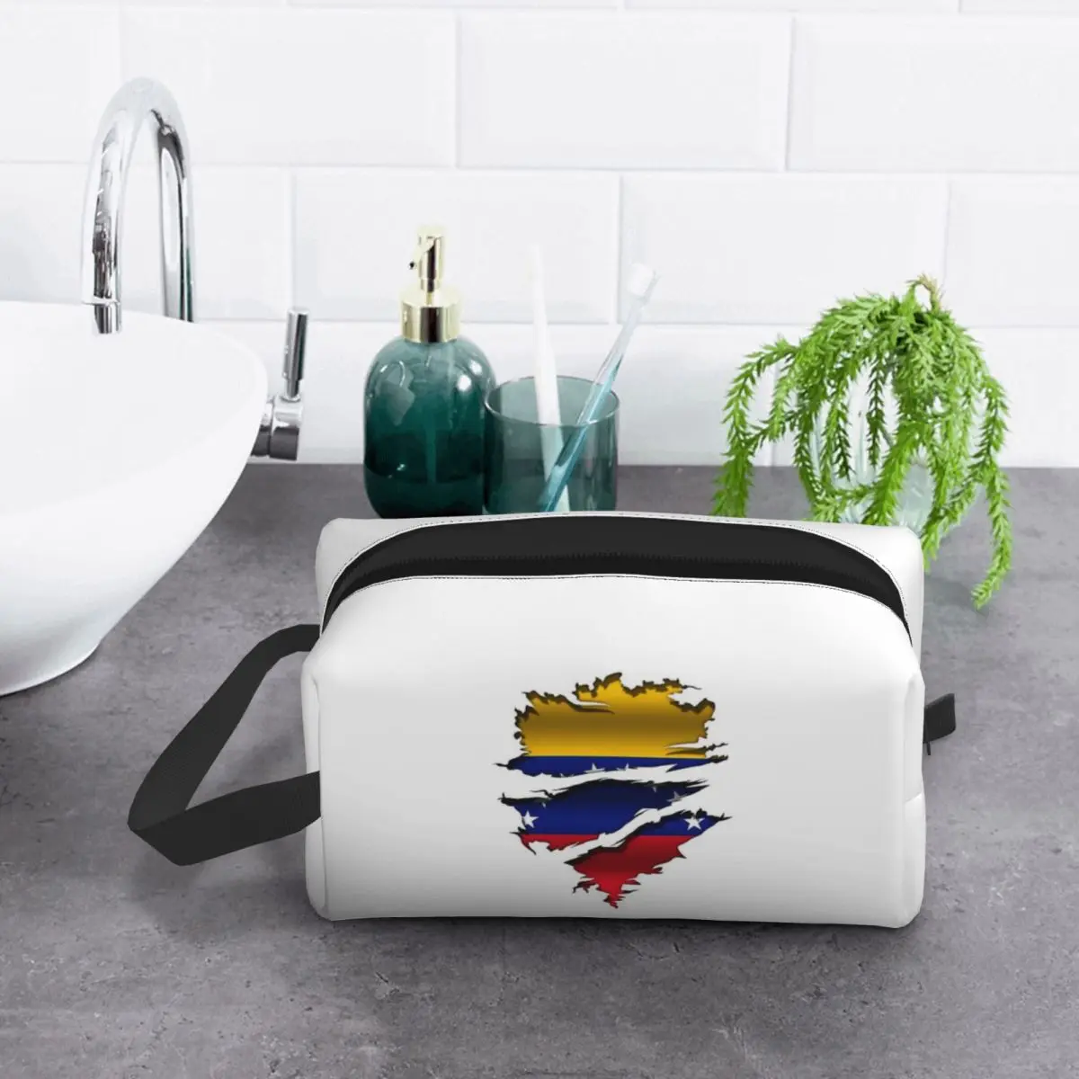 

Косметичка с флагом Венесуэлы, органайзер для косметики, дорожный несессер, косметичка для женщин, дорожный пенал для косметики и туалетных принадлежностей