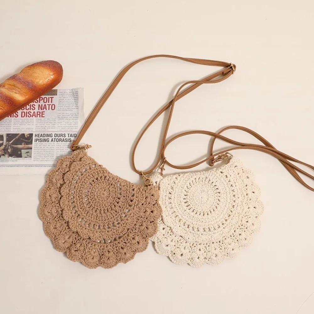 New Hollow Out Woven Handbag Flower Edge Adjustable Shoulder Strap Round Crossbody Bag Beach Bag Ladies