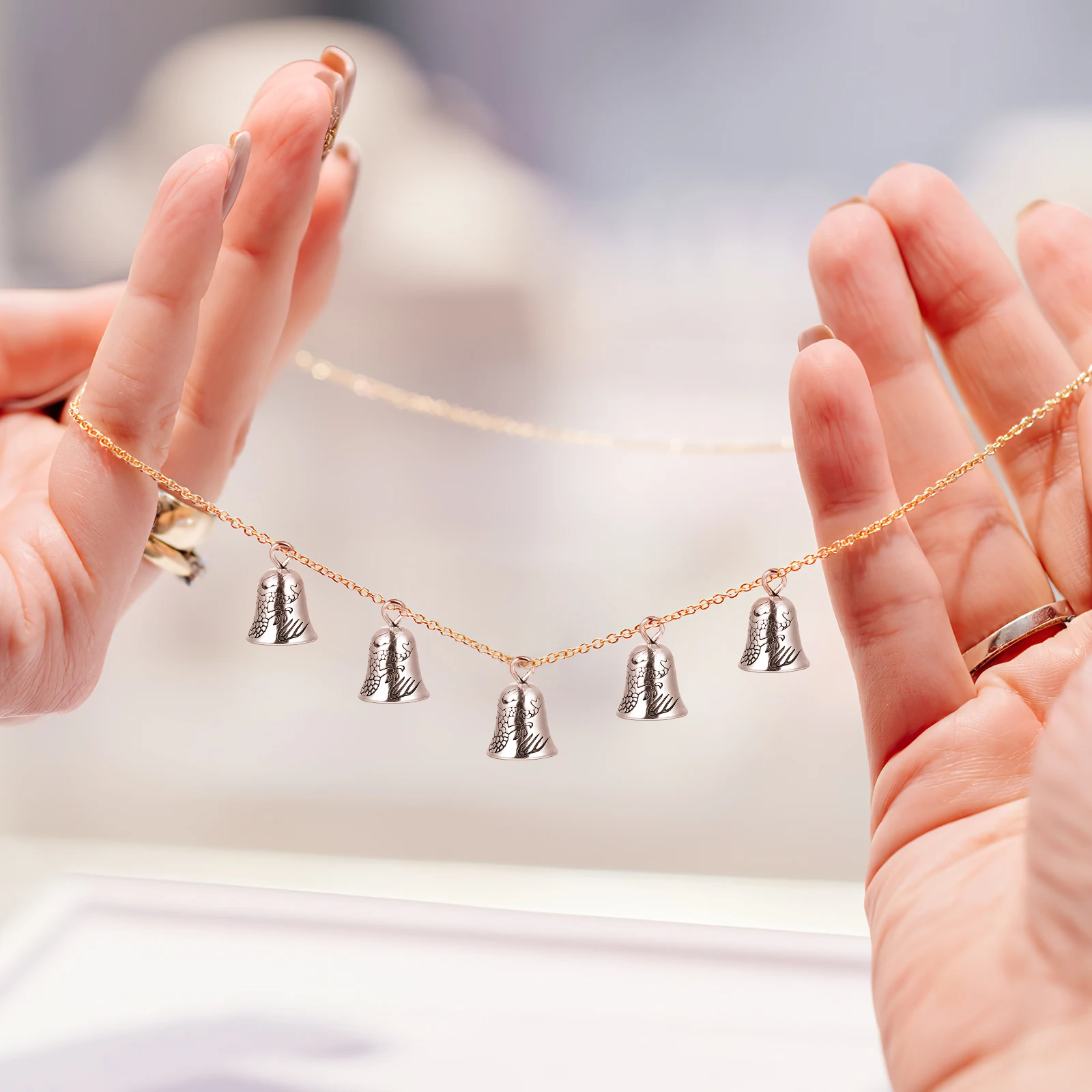 الحرف جرس صغير DIY بها بنفسك ، والحلي جرس صغير ، والسحر معلقة ، قلادة وسوار ، 20 قطعة