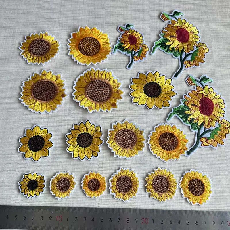 1PC/Sunflower Fusible Patches,Flowers Embroidered Appliques,Thermoadhesive Sticker,Shoe Repair Iron On Patch,Clothing Kids Badge