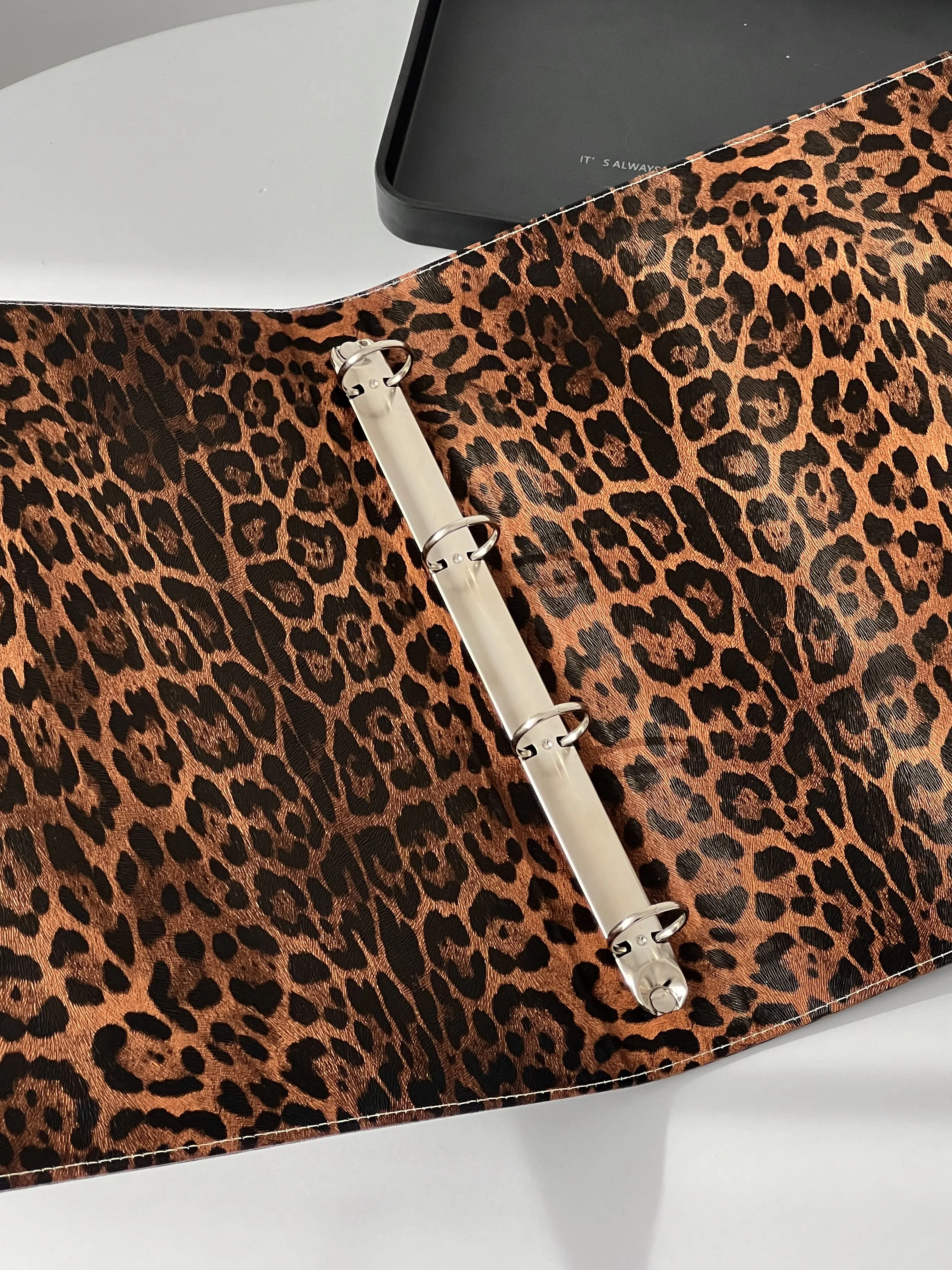 Leopard Print Leather A4/A5 Ph - Interior Design Pinterest recension och pris