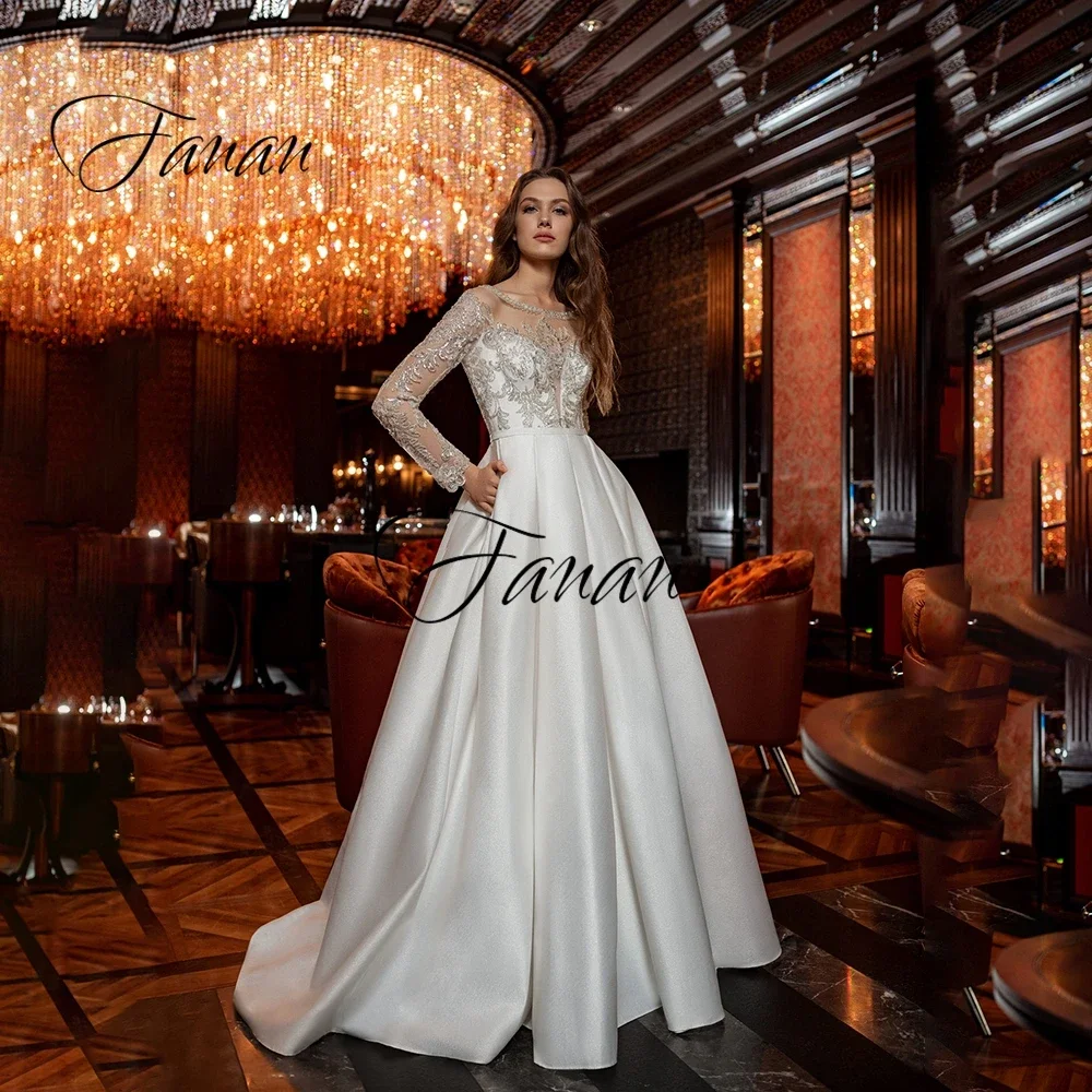 Customized 2021 Glittery O-Neck Wedding Dress Long Sleeve Lace Appliques Beading Sequined Luxury Bridal Gown robe de soirée  mar