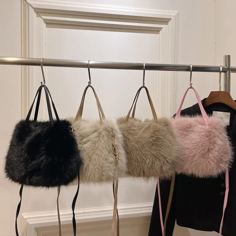 

High-End Luxury Vintage Messenger Bag For Women With Large Capacity And Paris Fashion Elegant Style