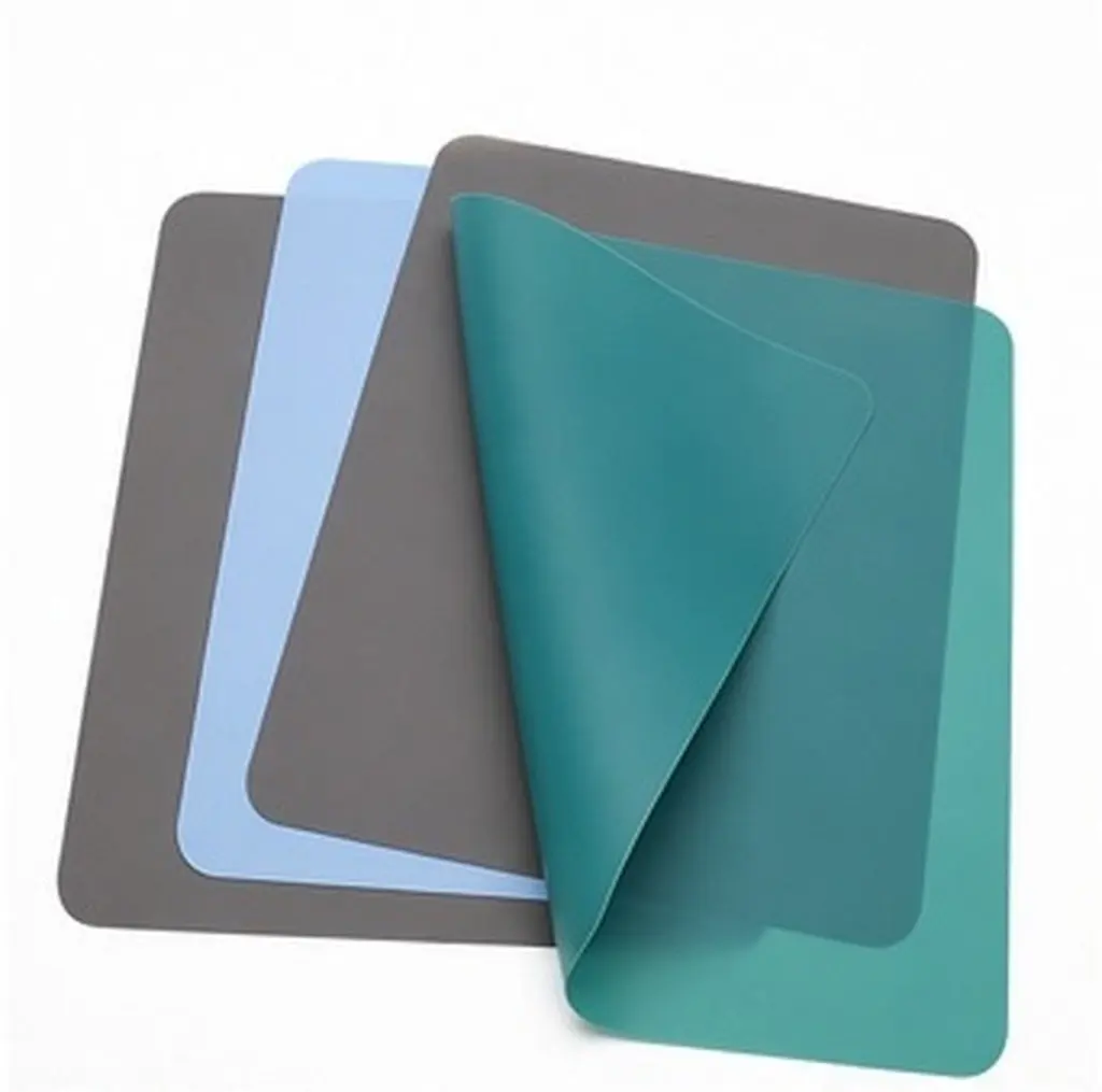 3Pcs Silicone Craft Mat Art Desk Protector Flexible Non Slip Kitchen Painting Table Mat for Drawing Coloring