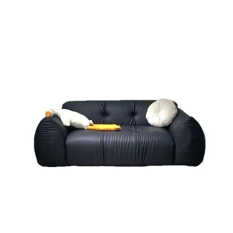 

Retro lazy fat cat, antique black leather art in the living room, four people