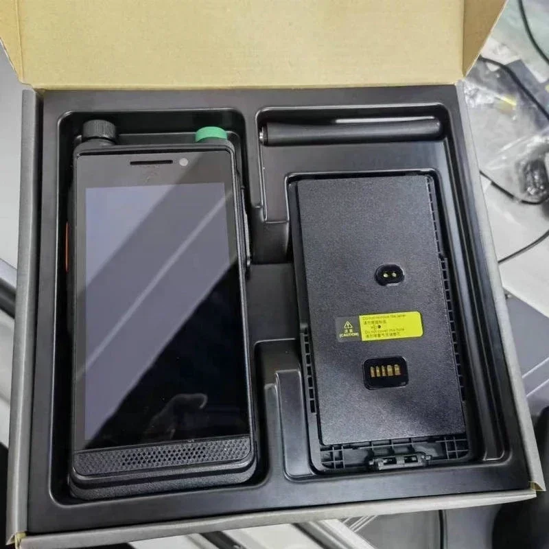 

Large screen intelligent walkie-talkie 4G multi-mode intelligent handheld end point