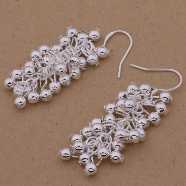 women lady cute fashion personality charm silver color grape clusters earrings Refined elegance woman favorite jewelry  E008