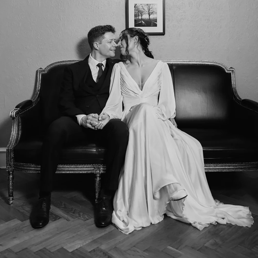 V Neck A Line Chiffon Wedding Dress Simple Long Bishop Sleeves Criss Cross Backless Ruched Ivory Solid Bridal Gowns Customized