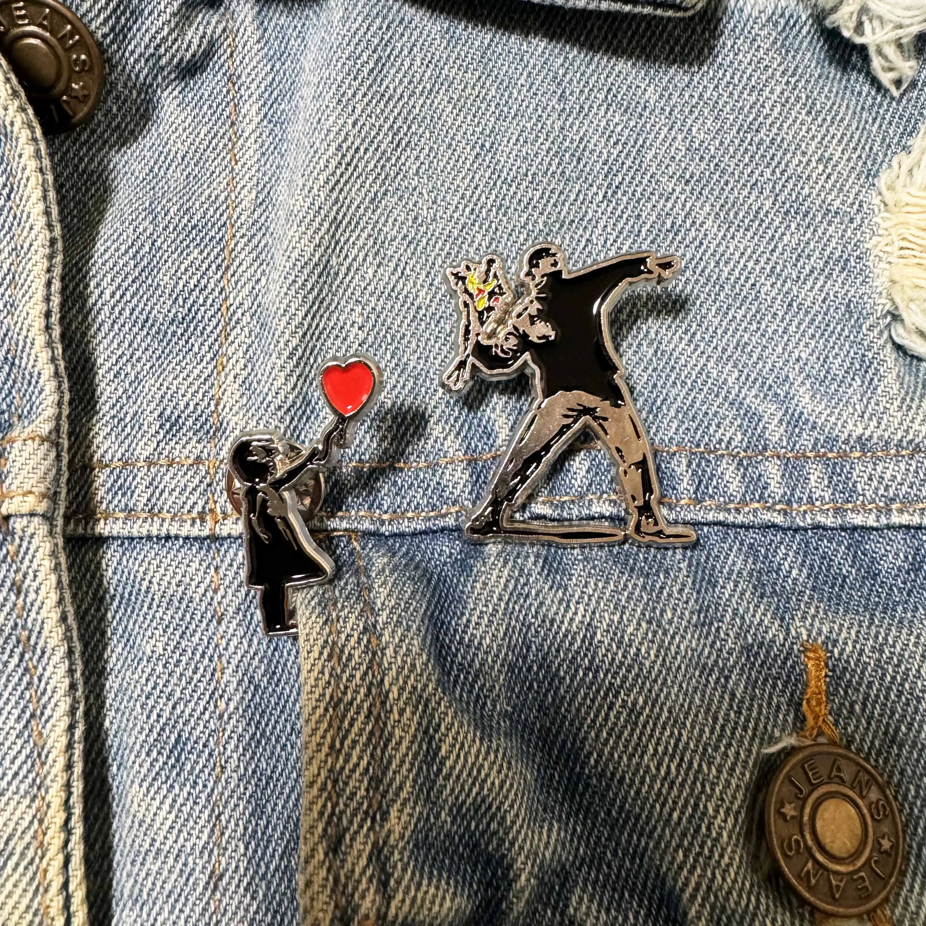 Rage Flower Thrower Enamel Pins Banksy Graffiti Wall Love and Peace Brooch Lapel Badges Jewelry Gift for Friends Kids