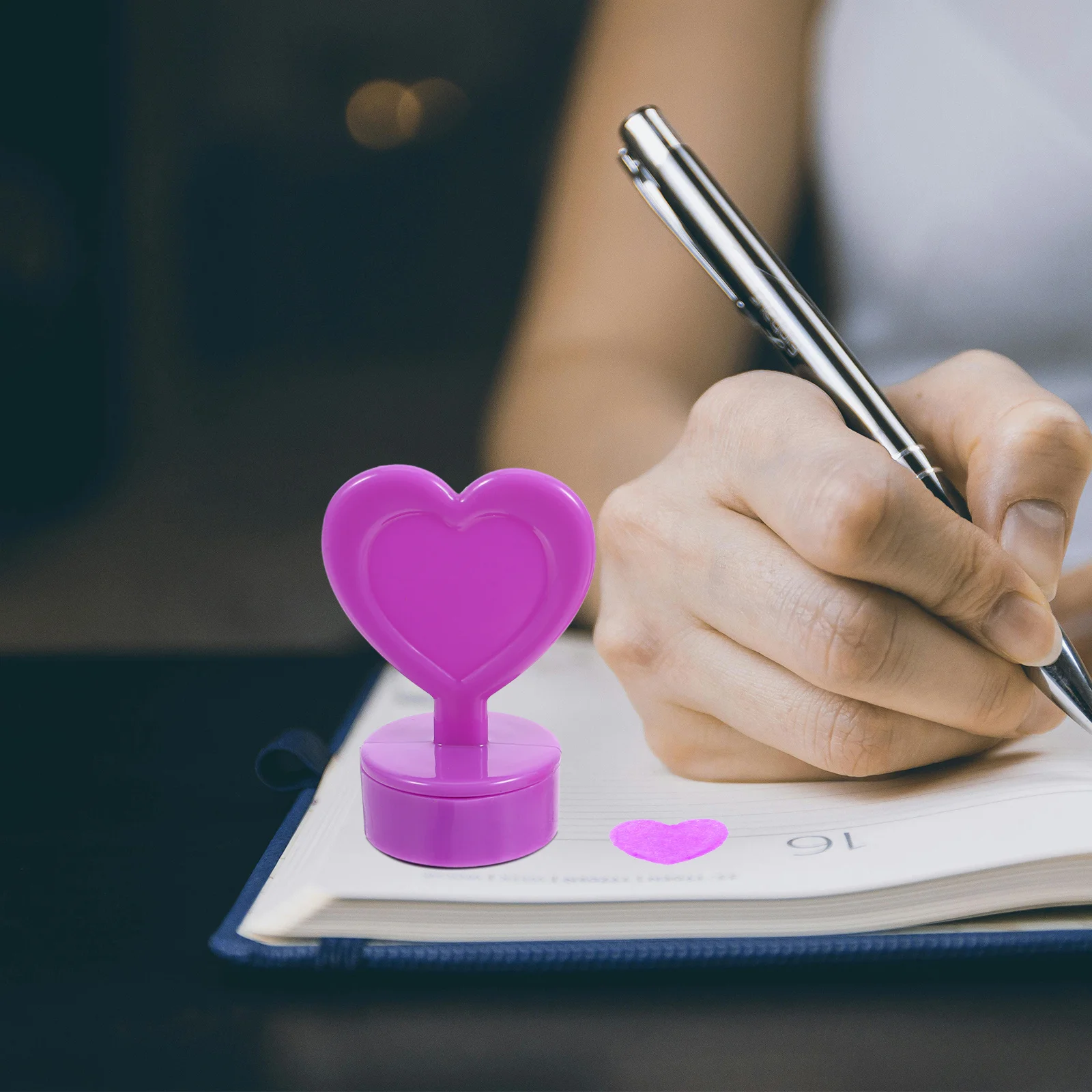 Timbres en forme de cœur pour enfants, 12 pièces, matière plastique sûre pour bricolage, artisanat, scrapbooking, journaux, décoration de cartes, timbres pour enfants