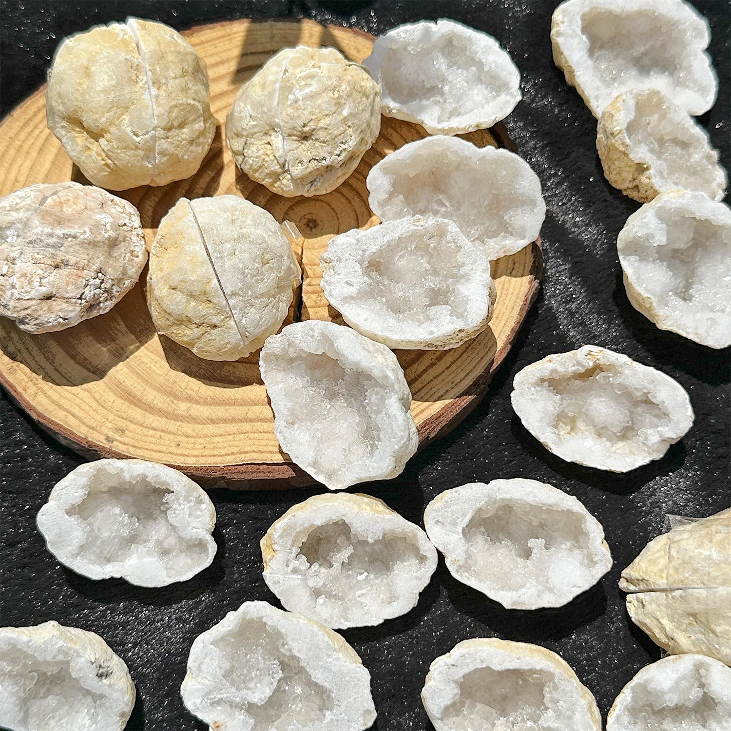 Unopened Natural Rock Quartz Crystal Geode Mineral Specimen Rough Raw White Agate Geode