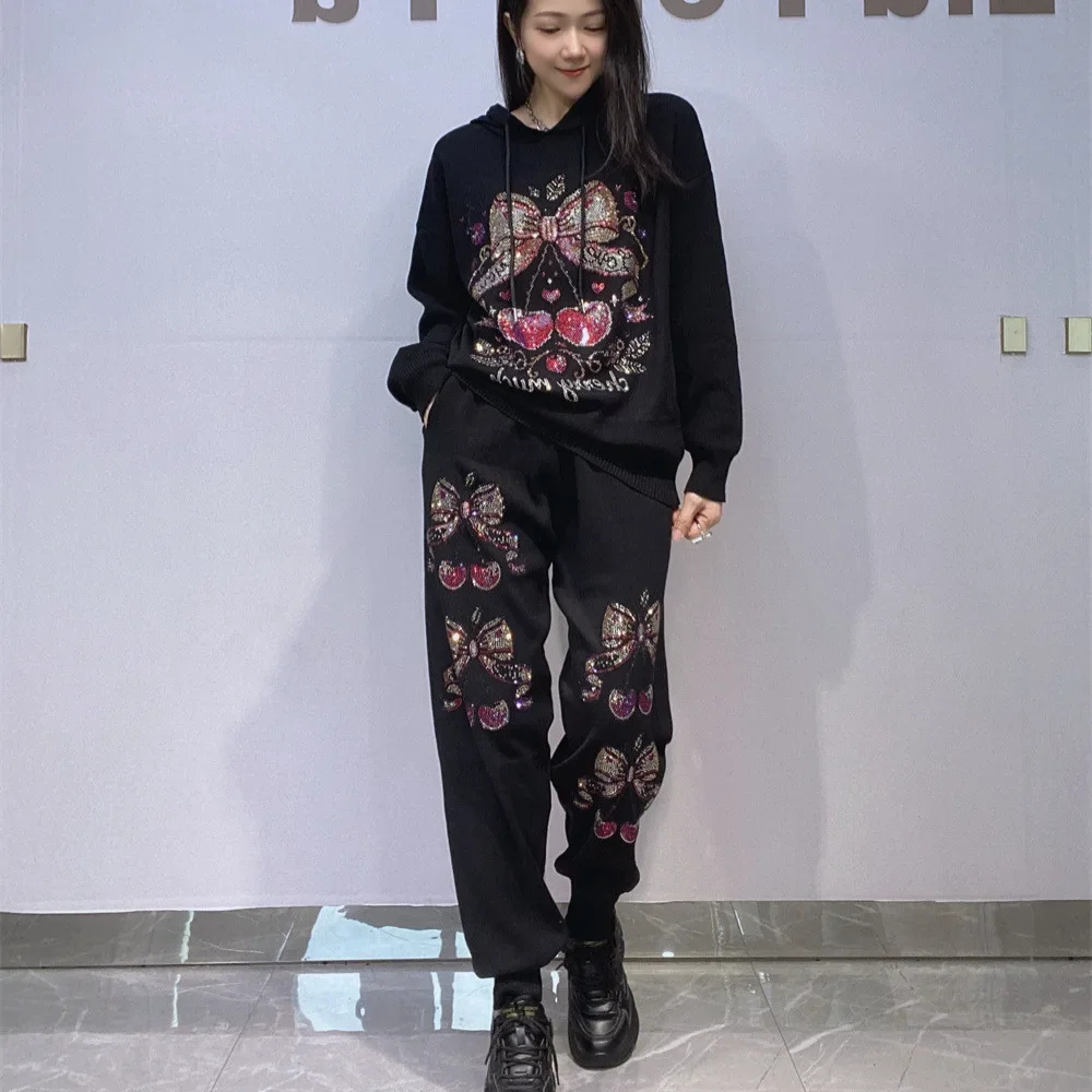 

2025 Autumn Knitwear 2 Piece Sets Womens Outfits Fashion Bows Diamonds Loose Hooded Tracksuit Casual Oversized Pant Suits