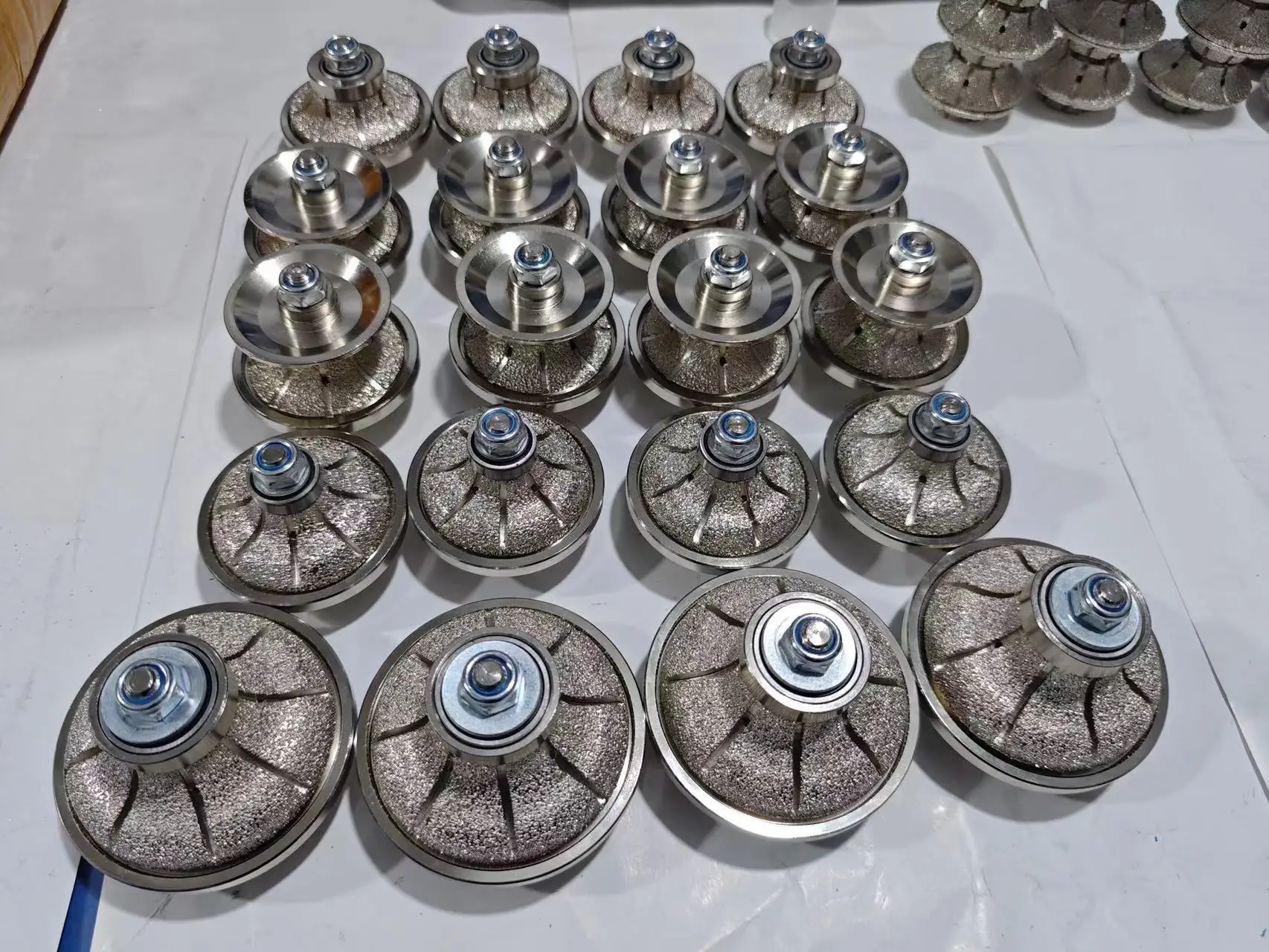 Rebolo de perfil de diamante soldado a vácuo tipo O para arenito/limacário, rebolo de fresa de perfil manual de diamante