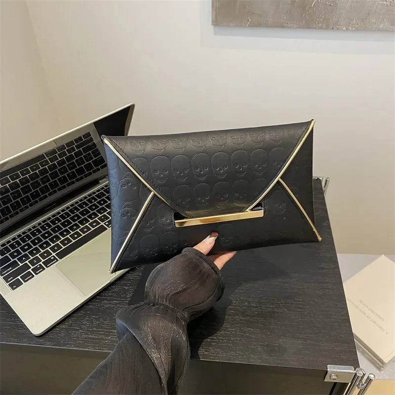 Pochette d'affaires en cuir verni brillant pour femme, simple, pince sous les bras