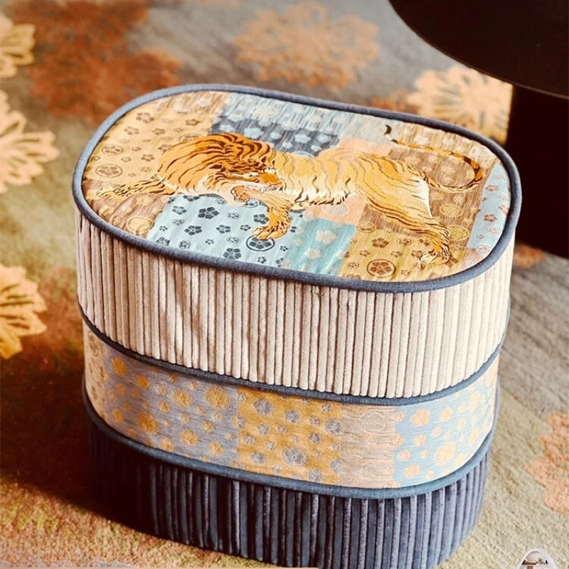 

Internet celebrity retro color home shoe changing stool living room light luxury high Rochburg pedal